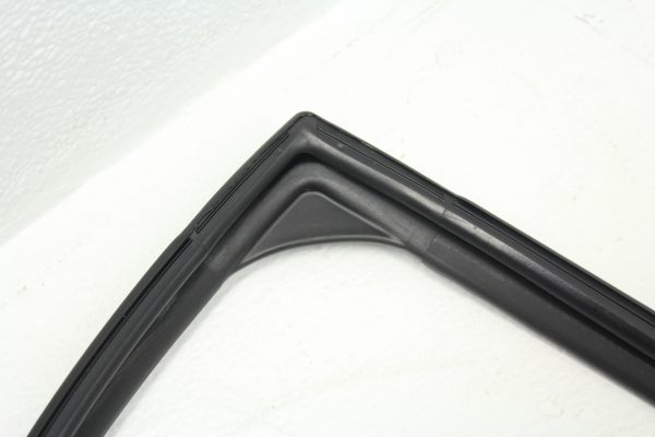 2015-2020 SUBARU WRX & STI REAR RH PASSENGER WINDOW GLASS WEATHER STRIP - Image 5