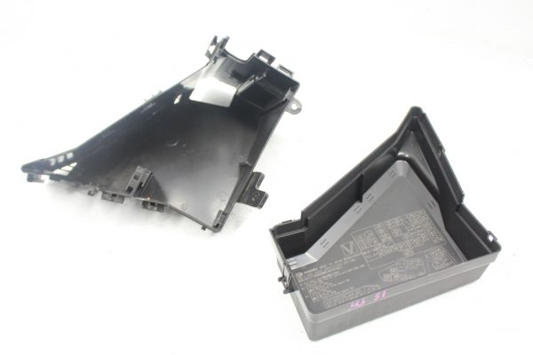 2015-2020 SUBARU WRX & STI ENGINE BAY FUSE BOX PANEL COVER ASSEMBLY - Image 5
