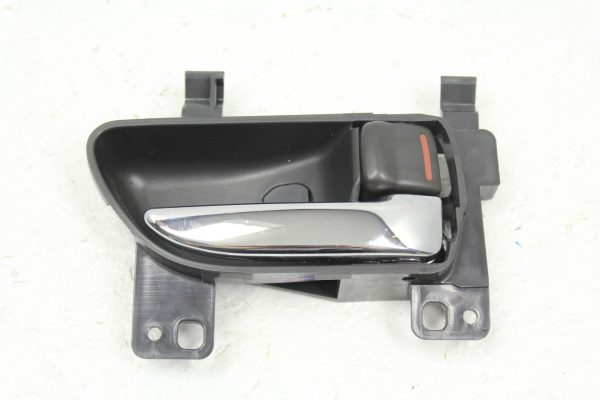 2011-2014 SUBARU WRX STI INTERIOR DOOR HANDLE RH PASSENGER SIDE - Image 2