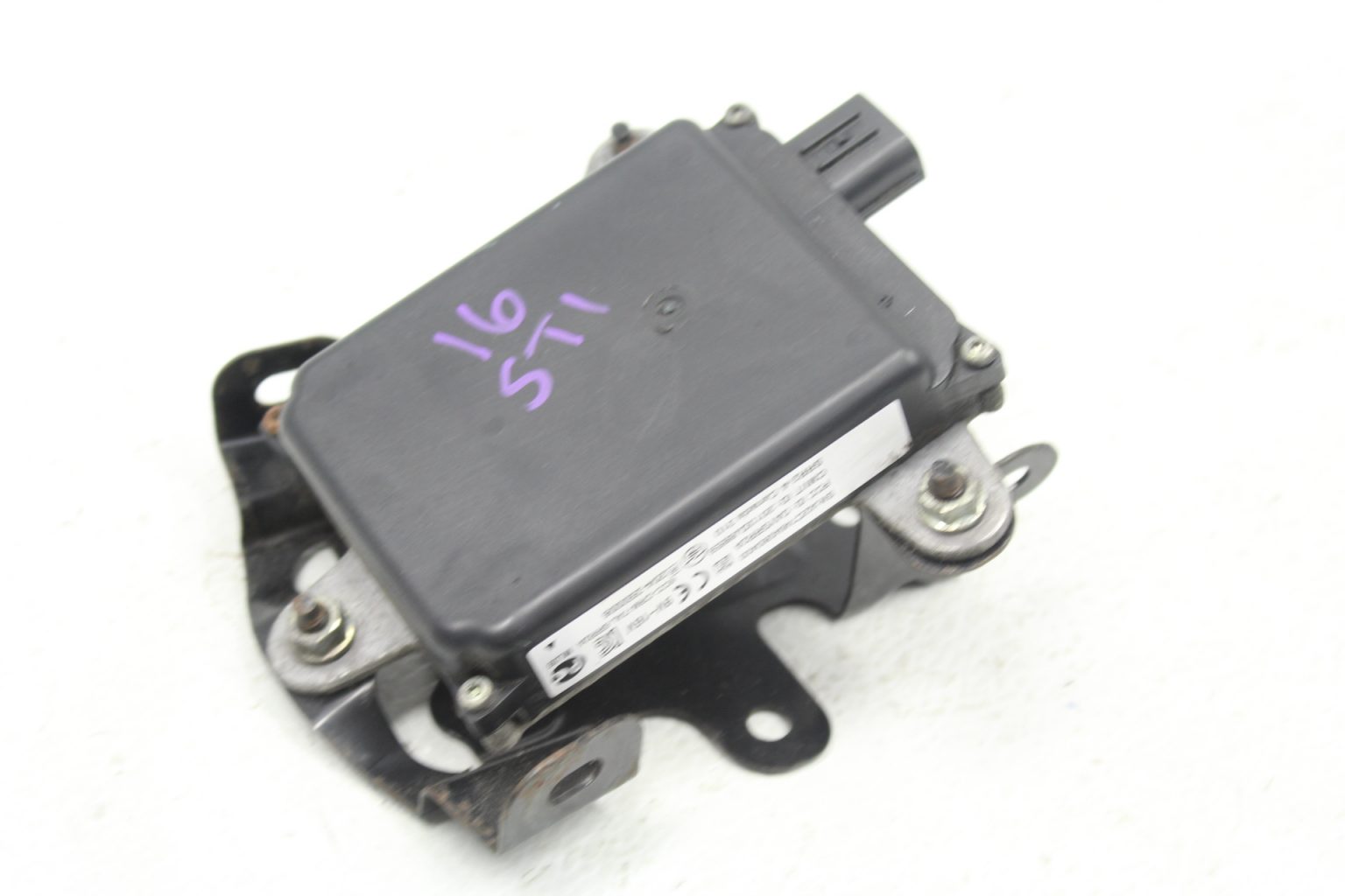 2016-2018 SUBARU WRX & STI BLIND SPOT MONITORING SENSOR UNIT OEM