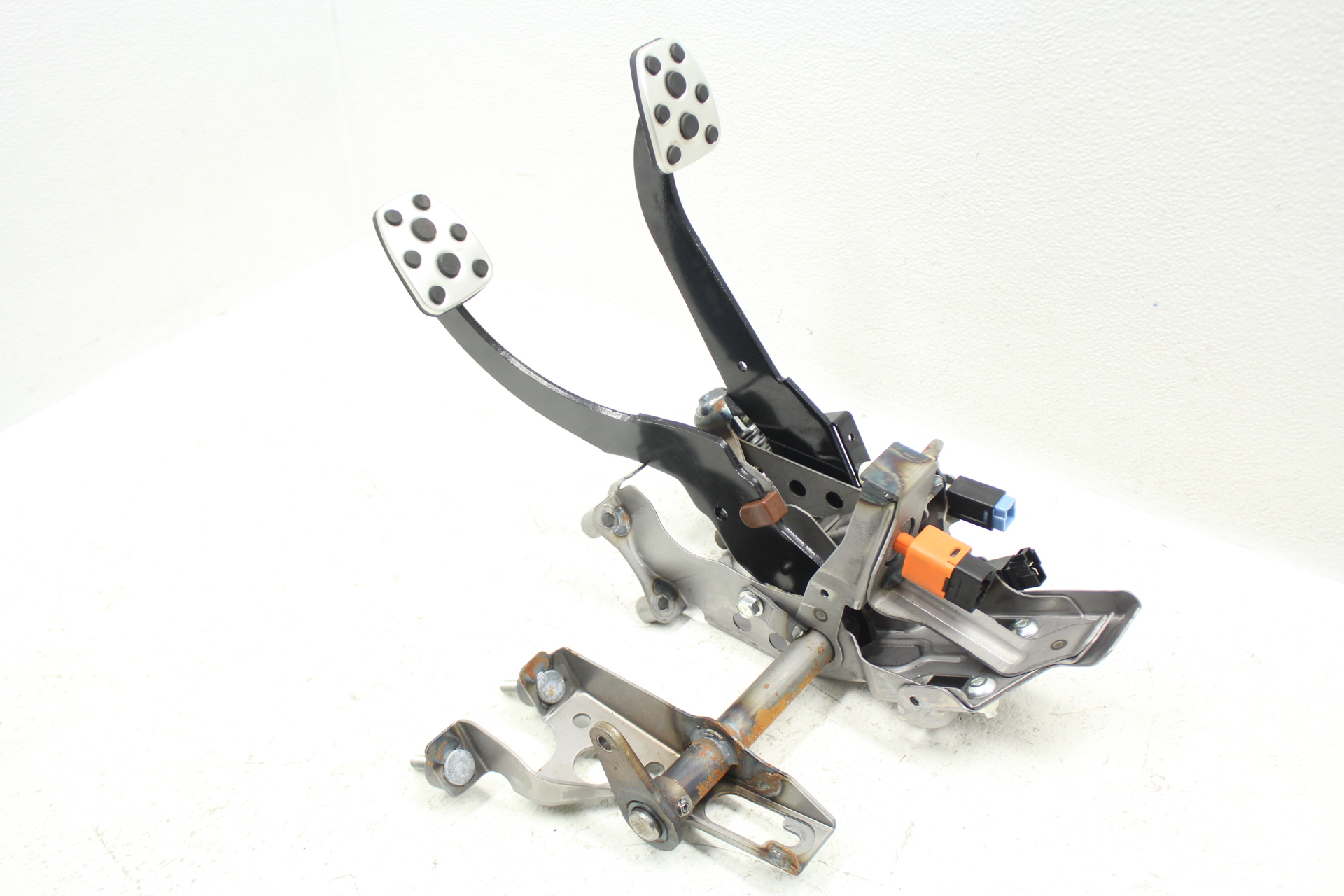 20152020 SUBARU WRX & STI BRAKE & CLUTCH PEDAL ASSEMBLY OEM