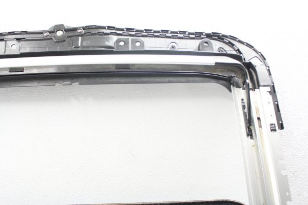 2015-2021 SUBARU WRX & STI SUNROOF MOON ROOF GLASS & FRAME ASSEMBLY OEM - Image 4