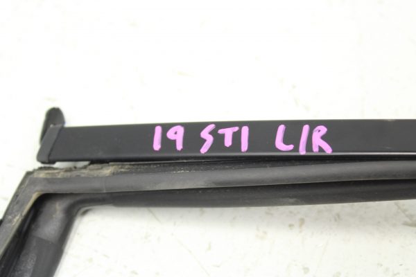 2015-2020 SUBARU WRX & STI REAR LH DRIVER SIDE DOOR WINDOW WEATHER STRIP EOM - Image 4