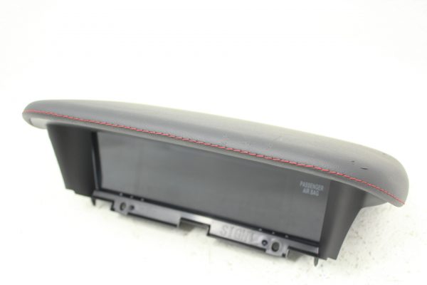 2018-2021 SUBARU WRX STI DASH MULTI FUNCTION DISPLAY MFD SCREEN *SMALL CUT ON LEATHER* - Image 3