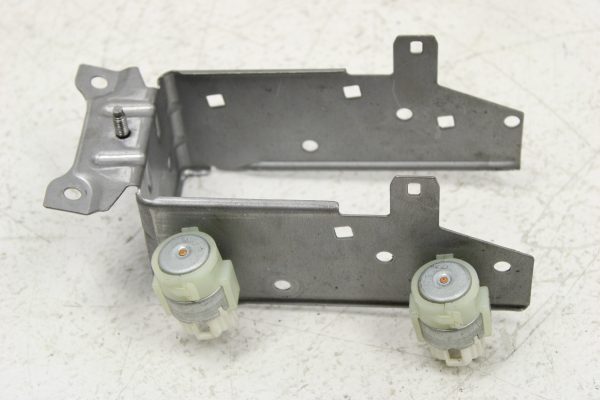 2002-2007 SUBARU WRX STI INTERIOR FUSE BOX BRACKET W/RELAYS OEM 81041FE003