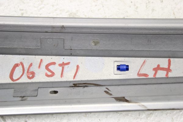 2004-2007 SUBARU WRX & STI EXTERIOR B PILLAR WEATHER STRIP MOLDING LH DRIVER SIDE - Image 6