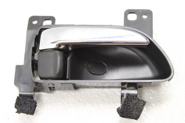 2015-2020 SUBARU WRX & STI RH INTERIOR DOOR HANDLE PASSENGER SIDE OEM - Image 2
