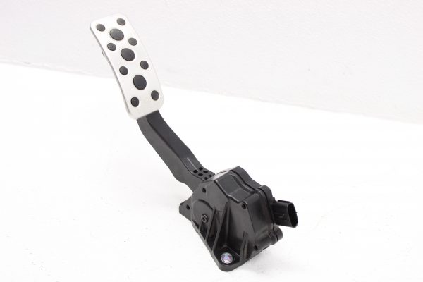2015-2020 SUBARU WRX STI GAS PEDAL THROTTLE ACCELERATOR ASSEMBLY OEM 36010FJ030 - Image 2