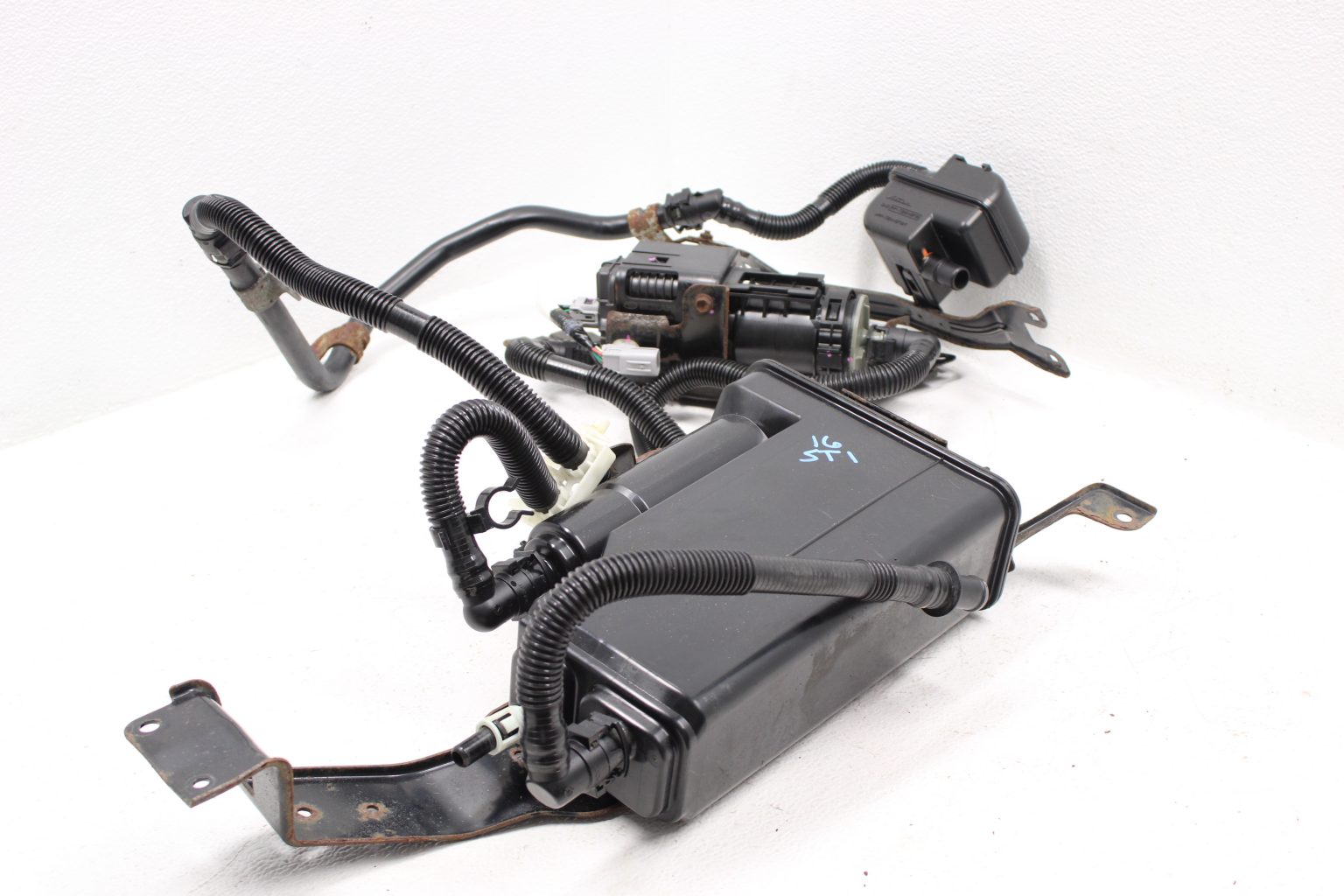 20152021 SUBARU WRX & STI EMISSION CHARCOAL CANISTER EVAP CANISTER & LINES OEM