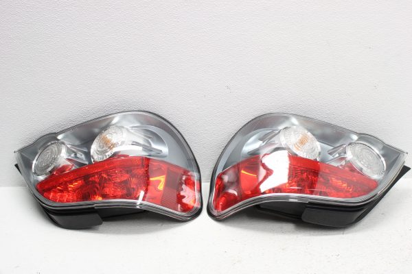 2004-2007 SUBARU IMPREZA WRX & STI TAILLIGHTS TAIL LIGHTS OEM LH/RH 33K MILES - Image 2