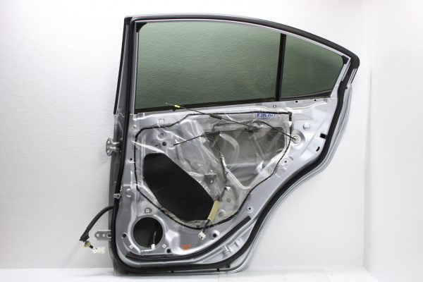 2015-2020 SUBARU WRX & STI REAR RH PASSENGER SIDE DOOR ASSEMBLY ISM SILVER - Image 11