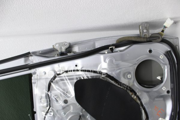 2015-2020 SUBARU WRX & STI REAR LH DRIVER SIDE DOOR ASSEMBLY ISM SILVER OEM - Image 9