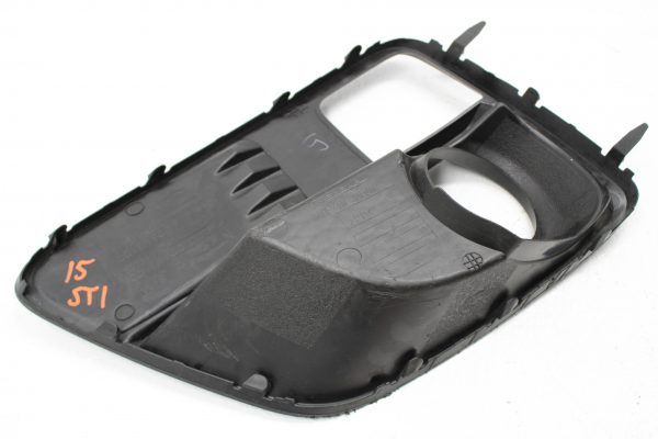 2015-2017 SUBARU WRX & STI RH PASSENGER SIDE FOG LIGHT LAMP COVER BEZEL OEM - Image 4