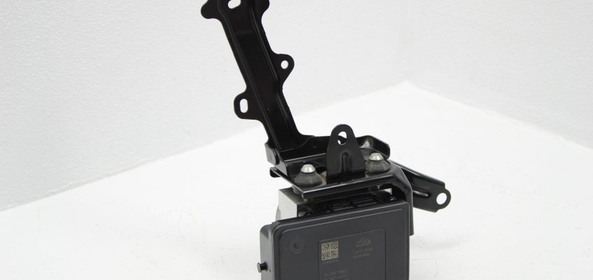 2015-2021 SUBARU WRX & STI ABS BRAKE MODULE ANTI-LOCK PUMP & BRACKET 27536VA001