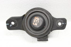 2004-2007 SUBARU WRX STI ENGINE MOTOR MOUNT LH DRIVER SIDE