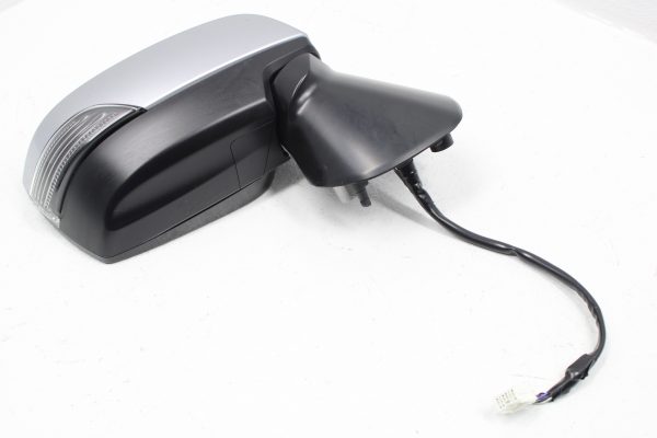 2015-2020 SUBARU WRX STI RH PASSENGER SIDE VIEW MIRROR W/ TURN SIGNAL ISM SILVER