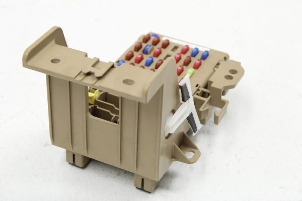 2015-2020 SUBARU IMPREZA WRX STI LOWER DASH FUSE BOX PANEL RELAY 82201VA010 - Image 3