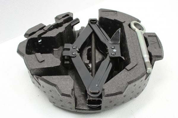 2015-2020 SUBARU WRX & STI TRUNK SPARE TIRE JACK AND TOOL KIT OEM - Image 2
