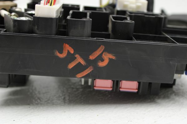 2015-2020 SUBARU WRX STI ALTERNATOR WIRING HARNESS & ENGINE FUSE BOX OEM - Image 9