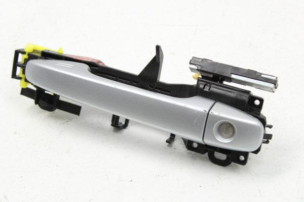 2015-2020 SUBARU WRX & STI FRONT EXTERIOR LH DRIVER SIDE DOOR HANDLE SILVER OEM