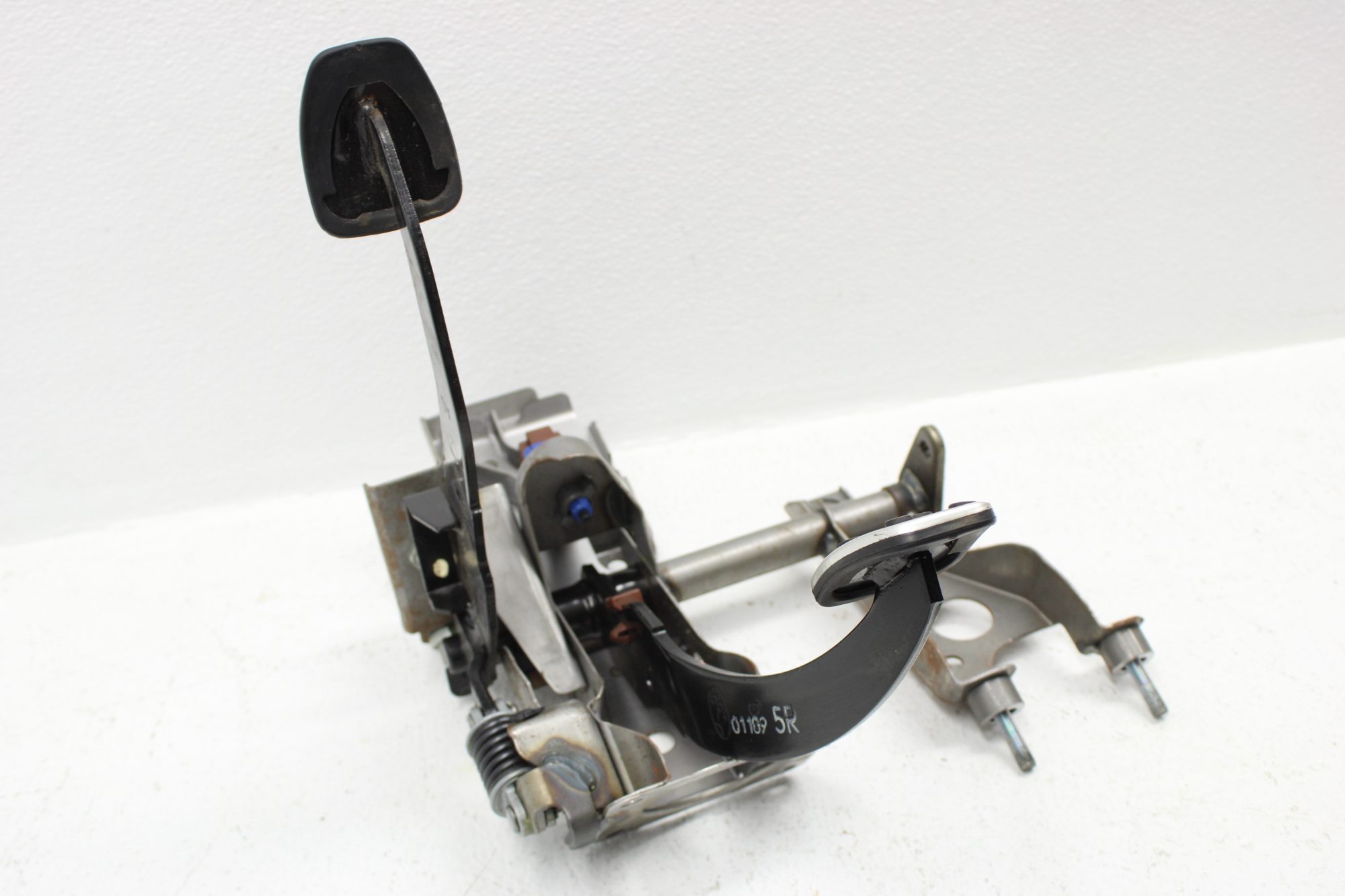 20082014 SUBARU WRX STI BRAKE & CLUTCH PEDAL ASSEMBLY OEM