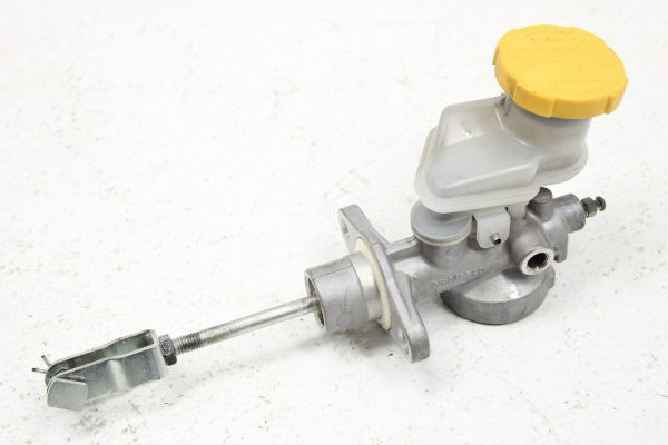 2008-2014 SUBARU WRX & STI CLUTCH MASTER CYLINDER OEM 37230FG031 - Image 2