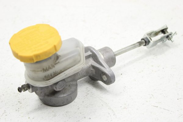 2008-2014 SUBARU WRX & STI CLUTCH MASTER CYLINDER OEM 37230FG031 - Image 3