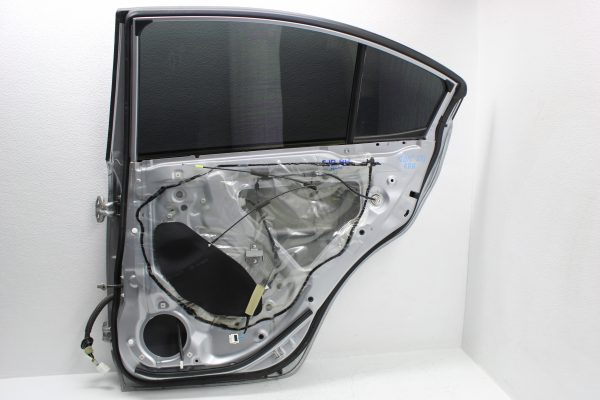 2015-2020 SUBARU WRX & STI REAR RH PASSENGER SIDE DOOR ASSEMBLY ISM SILVER - Image 10