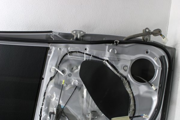 2015-2020 SUBARU WRX & STI REAR LH DRIVER SIDE DOOR ASSEMBLY ISM SILVER OEM - Image 10