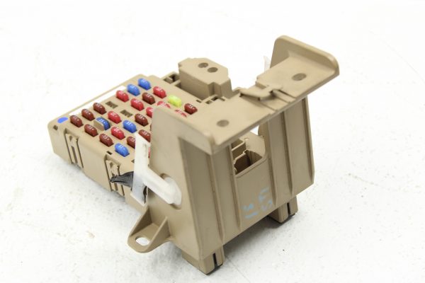 2015-2020 SUBARU IMPREZA WRX STI LOWER DASH FUSE BOX PANEL RELAY 82201VA010 - Image 3