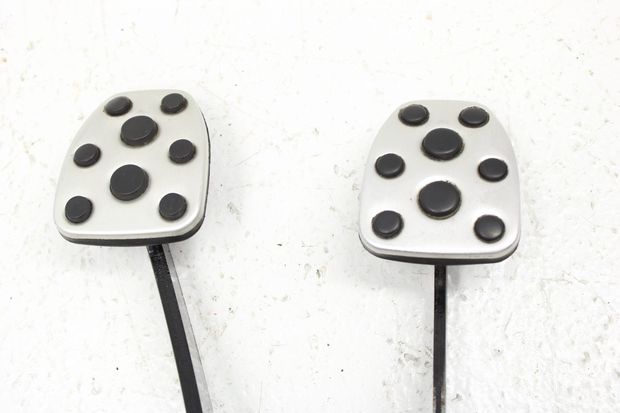 0207 20022007 SUBARU WRX & STI BRAKE PEDALS & CLUTCH PEDAL ASSEMBLY OEM