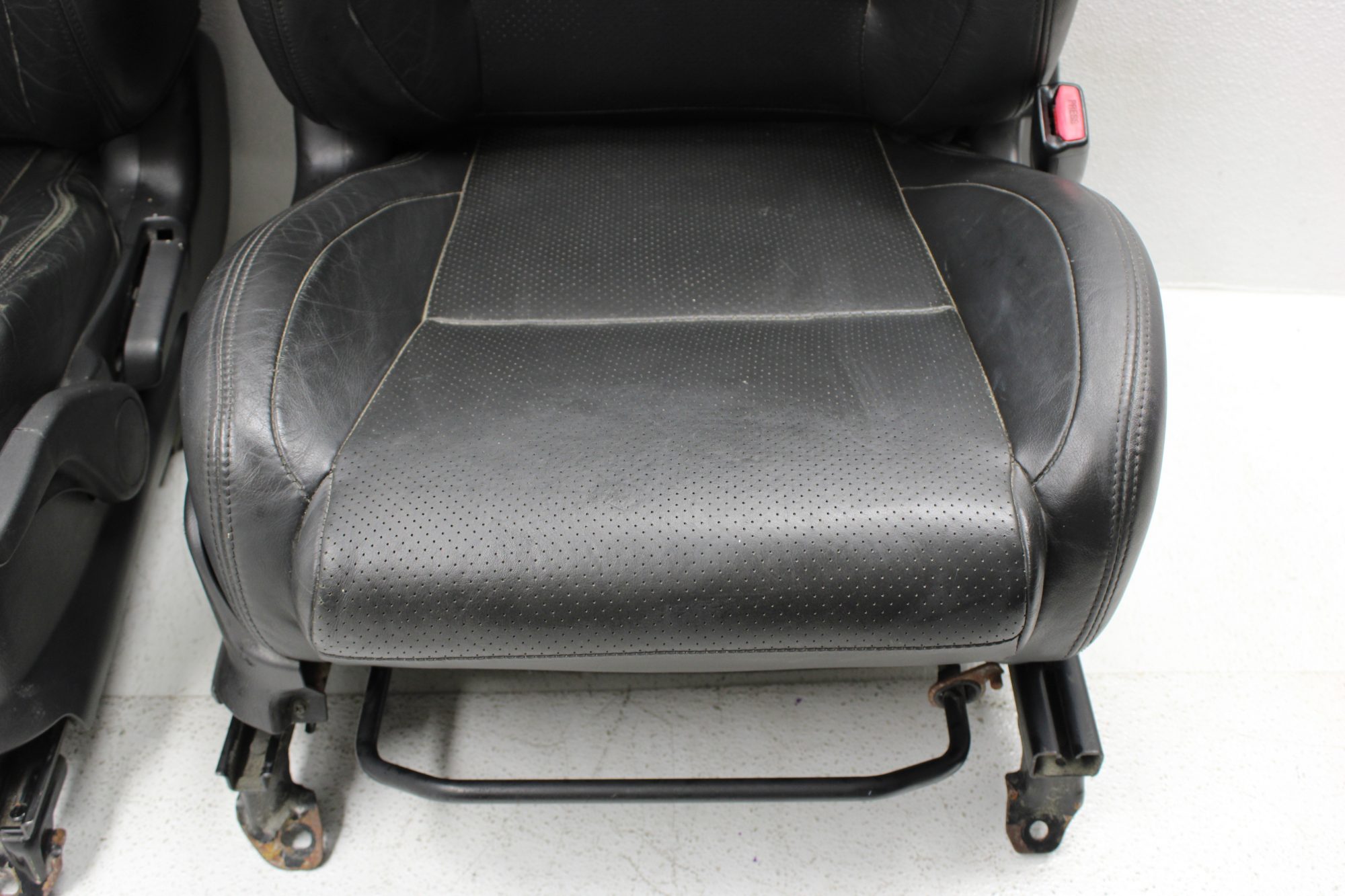 2004-2007 SUBARU IMPREZA WRX & STI FRONT BLACK LEATHER SEATS SET LH/RH OEM - Image 7