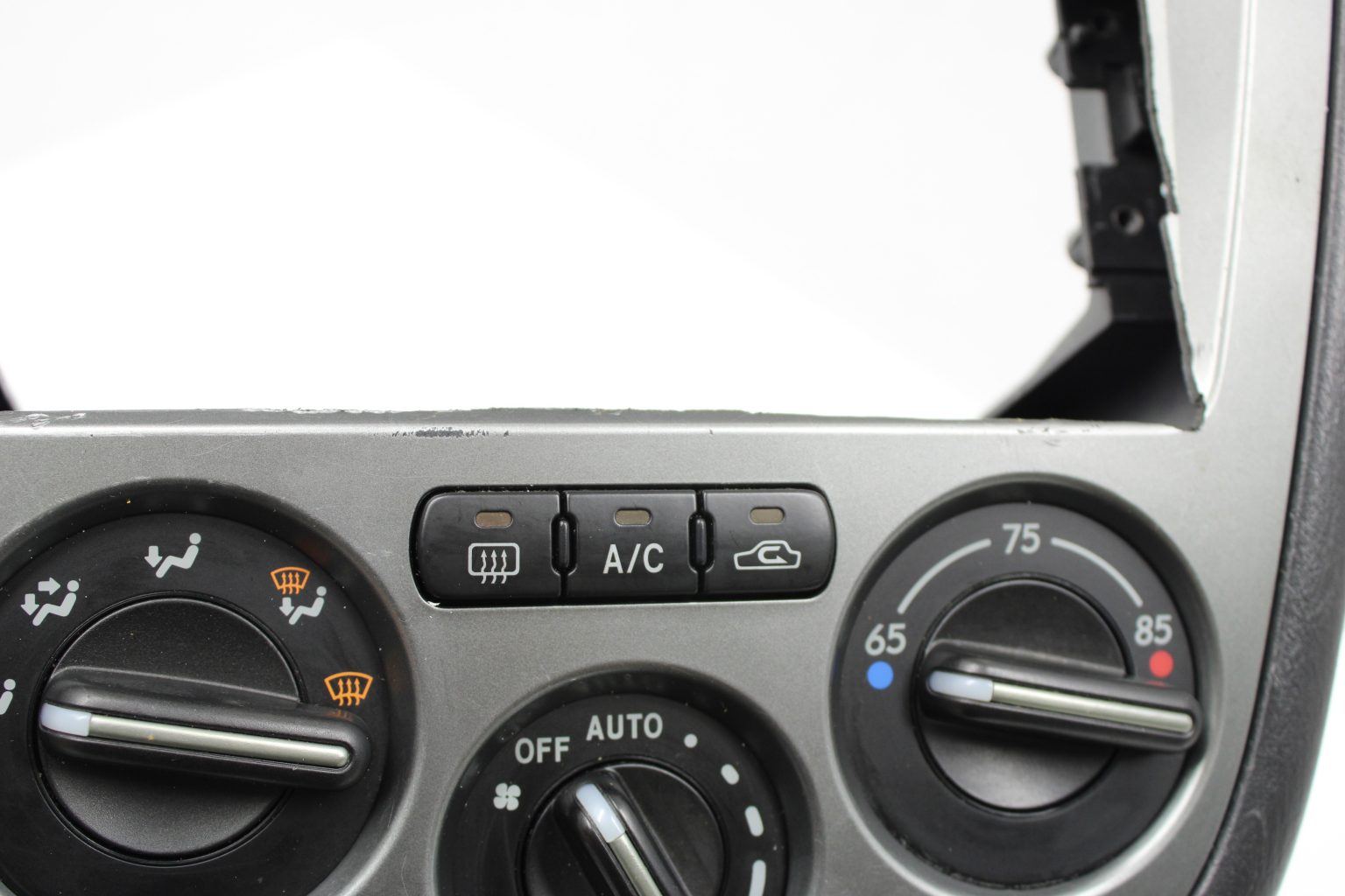 2004 SUBARU WRX STI LOWER INSTRUMENT PANEL RADIO BEZEL W/CLIMATE