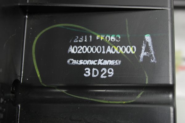 2004 SUBARU WRX STI LOWER INSTRUMENT PANEL RADIO BEZEL W/CLIMATE CONTROL KNOBS - Image 9