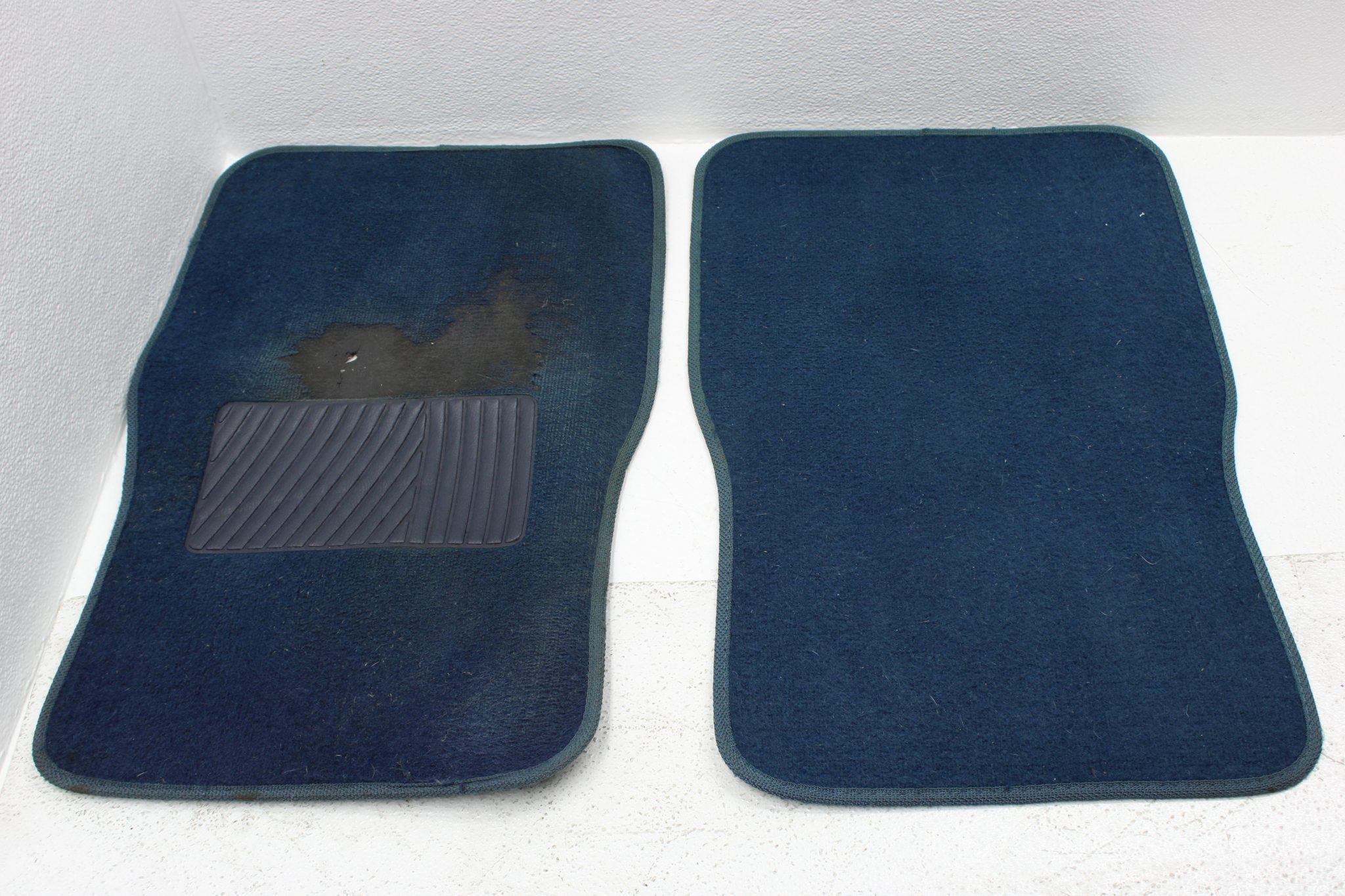 20042007 SUBARU IMPREZA WRX STI BLUE INTERIOR FLOOR MAT CARPET SET FRONT AND REAR OEM