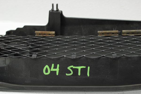 2004-2005 SUBARU IMPREZA WRX STI FRONT GRILLE ASSEMBLY OEM 91121FE110 - Image 9