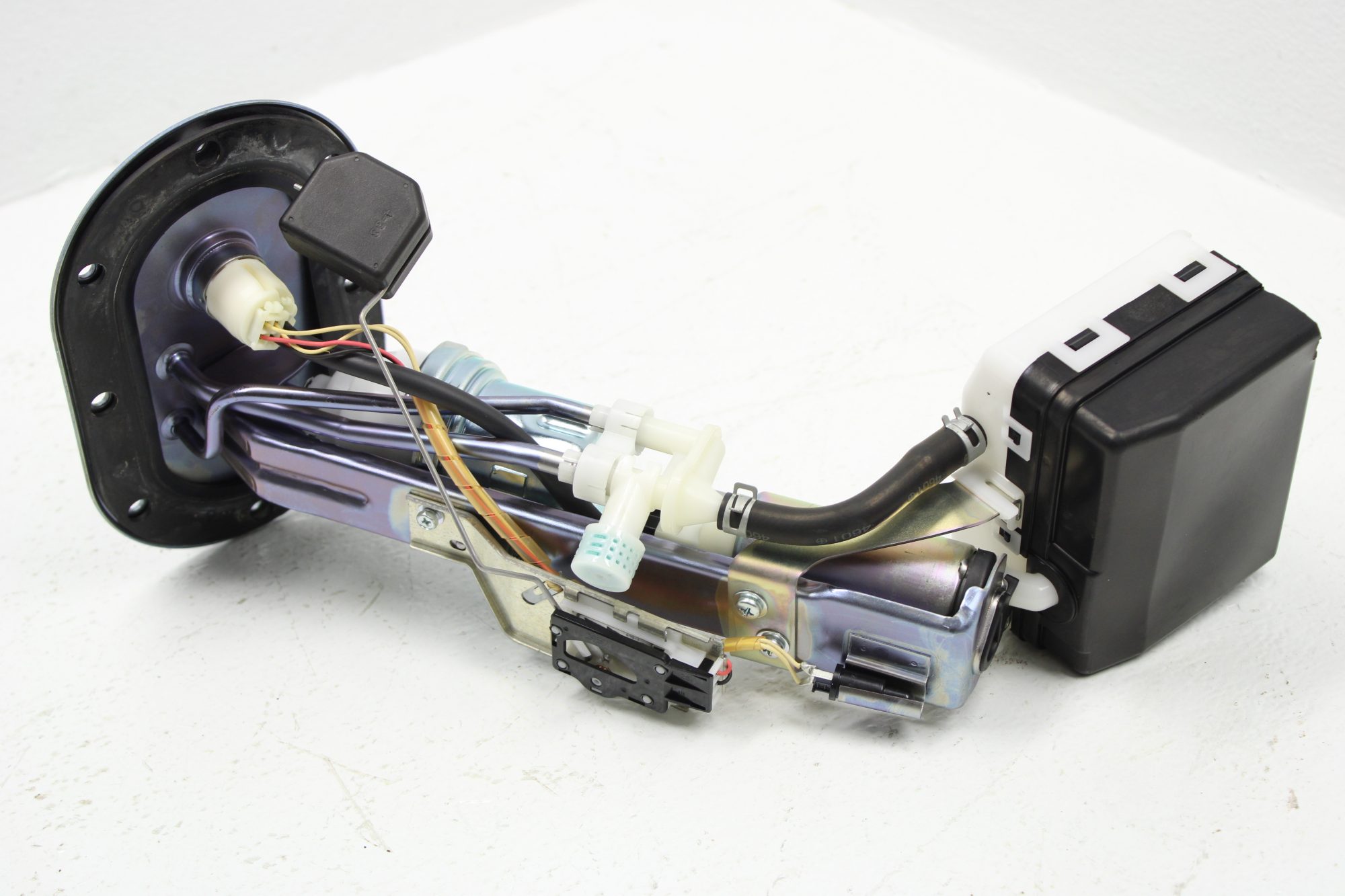 0405 20042005 SUBARU IMPREZA WRX STI FUEL PUMP HANGER 2K MILES OEM