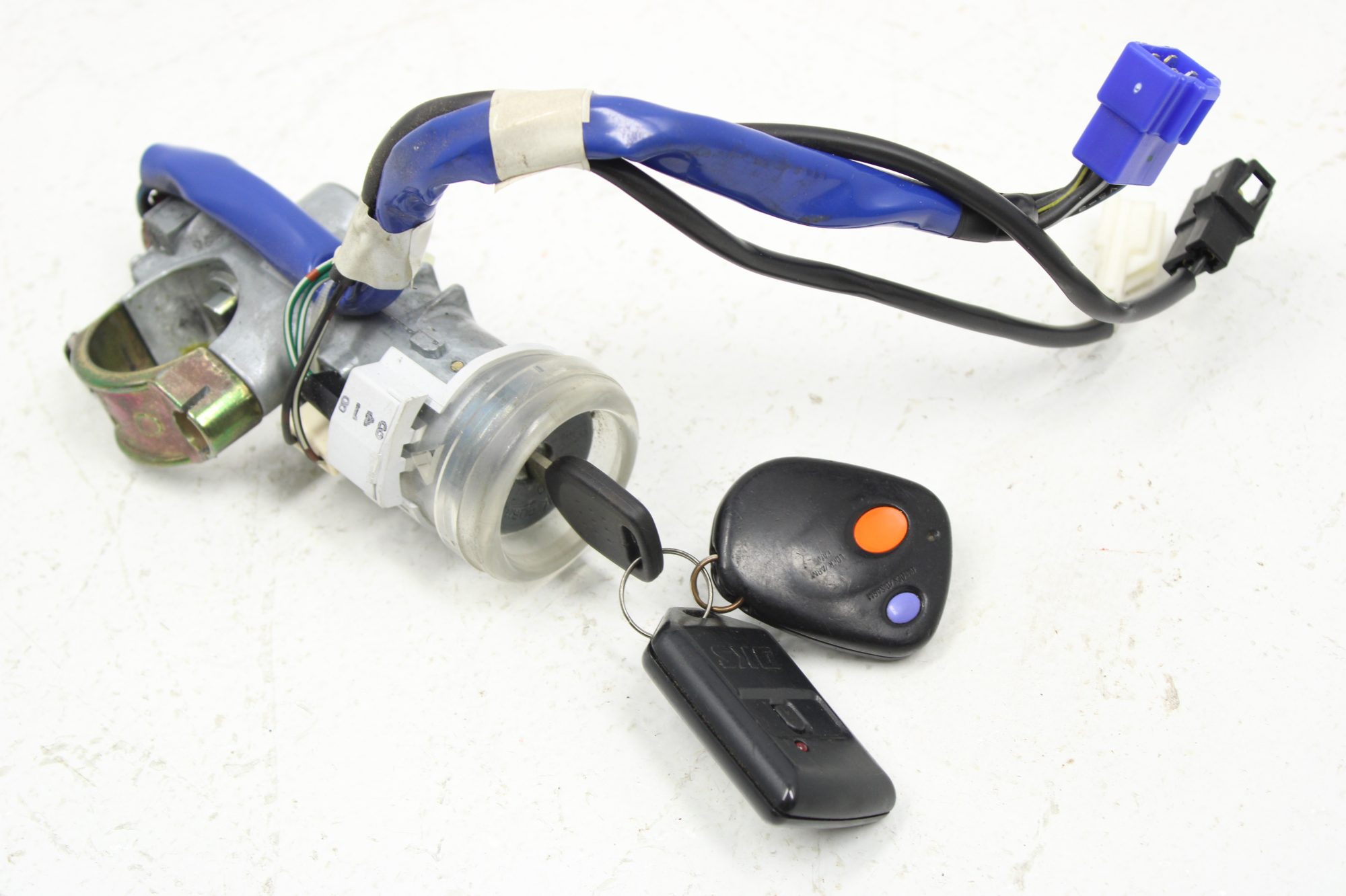 パーツ Subie 2004 SUBARU WRX STI KEY & IGNITION TUMBLER ASSEMBLY OEM