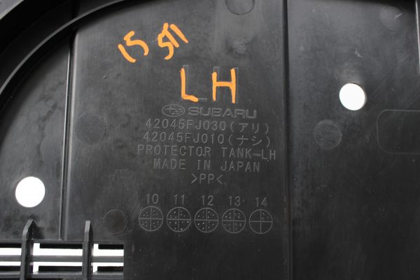 2015-2020 SUBARU WRX & STI FUEL TANK PROTECTOR COVER TRAY SET LH/RH OEM - Image 6
