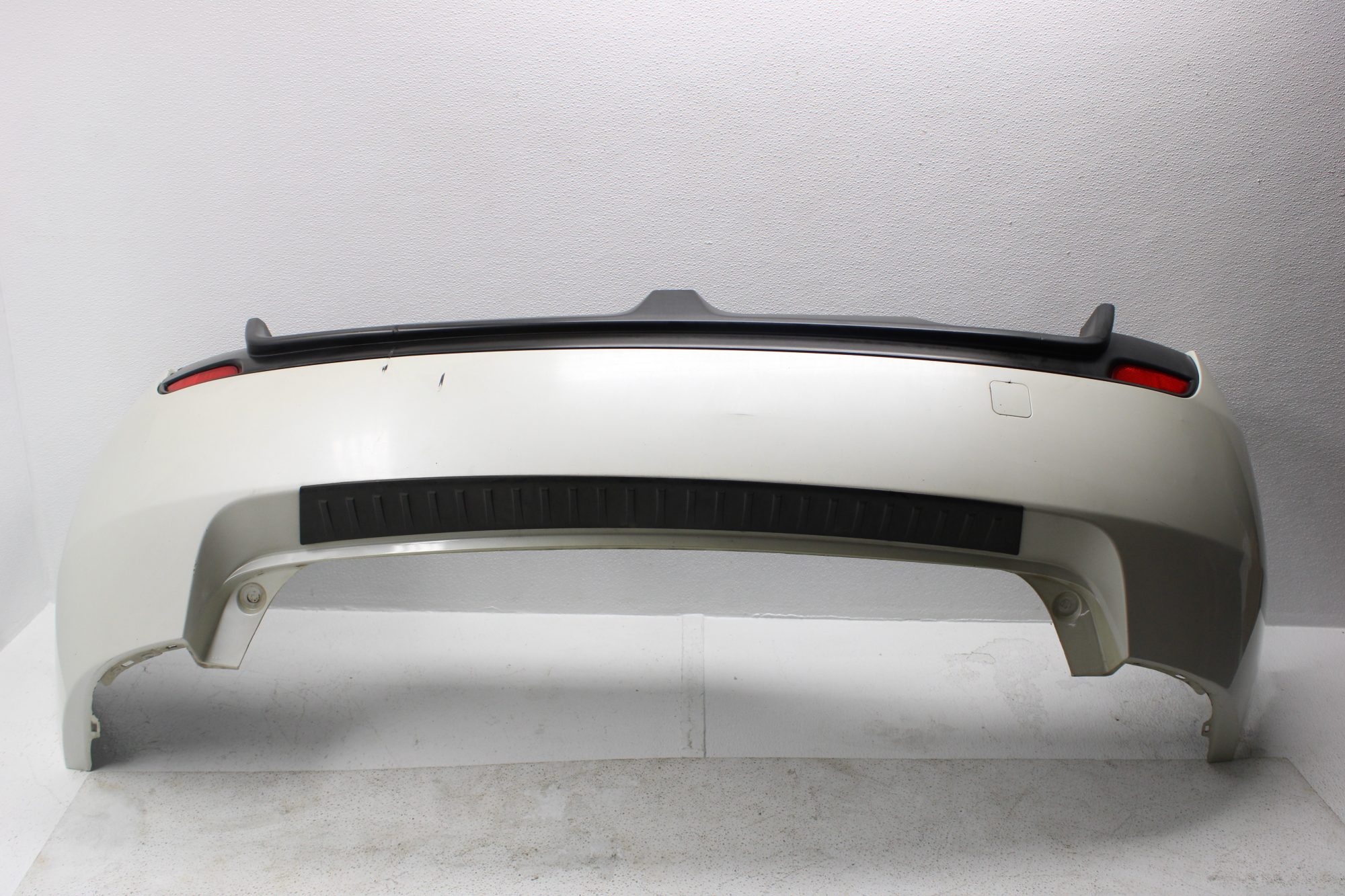 2008-2014 Subaru Wrx & Sti Hatch Rear Bumper Cover Assembly White 