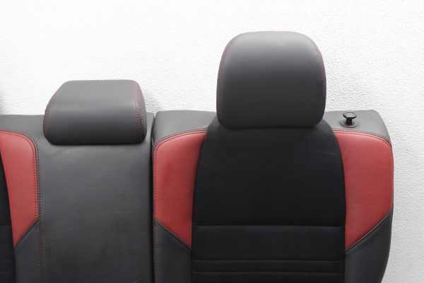 2018 SUBARU WRX STI TYPE RA REAR SEATS UPPER LOWER ALCANTARA/LEATHER BLACK & RED - Image 2