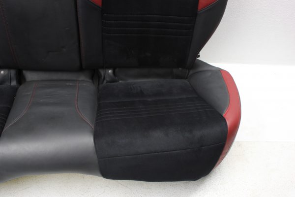 2018 SUBARU WRX STI TYPE RA REAR SEATS UPPER LOWER ALCANTARA/LEATHER BLACK & RED - Image 3