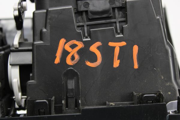 2015-2021 SUBARU WRX & STI CENTER DASH A/C VENT & HAZARD SWITCH OEM - Image 7