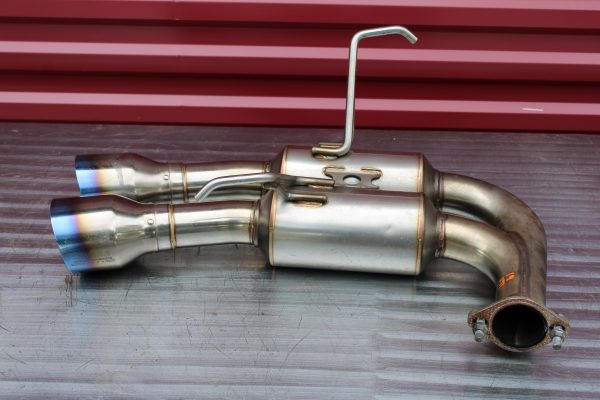 2015-2021 SUBARU WRX & STI INVIDIA R400 GEMINI CAT BACK EXHAUST W/ TITANIUM TIPS - Image 3