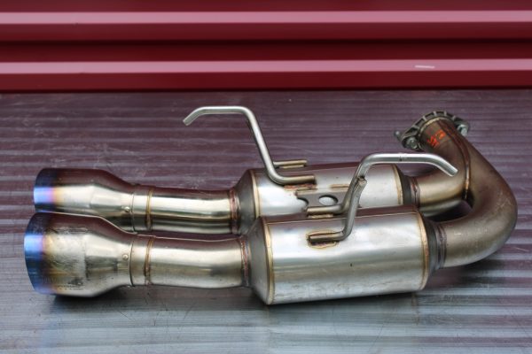 2015-2021 SUBARU WRX & STI INVIDIA R400 GEMINI CAT BACK EXHAUST W/ TITANIUM TIPS - Image 4