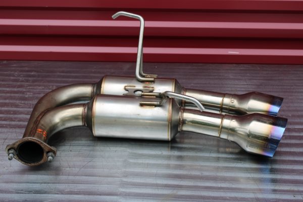 2015-2021 SUBARU WRX & STI INVIDIA R400 GEMINI CAT BACK EXHAUST W/ TITANIUM TIPS - Image 5