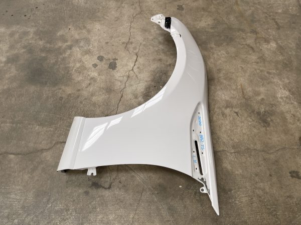 2020 SUBARU BRZ TS LH FENDER ASSEMBLY DRIVERS SIDE CERAMIC WHITE OEM *DAMAGED* - Image 3