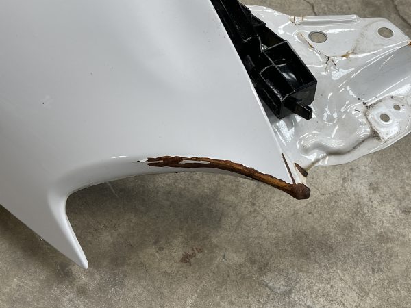 2020 SUBARU BRZ TS LH FENDER ASSEMBLY DRIVERS SIDE CERAMIC WHITE OEM *DAMAGED* - Image 6