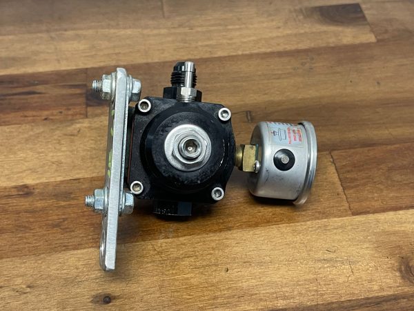 AEROMOTIVE A1000 GEN 2 EFI FUEL PRESSURE REGULATOR FPR -8 INLET/-6 RETURN 13139 - Image 4