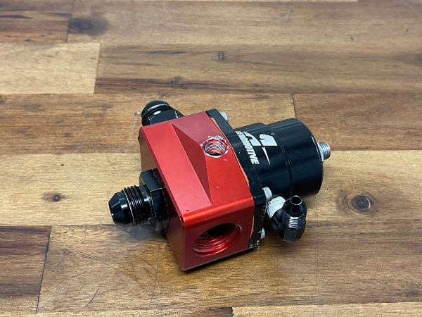 AEROMOTIVE A1000 EFI FUEL PRESSURE REGULATOR FPR -10 INLET/-6 RETURN AER13101 - Image 2